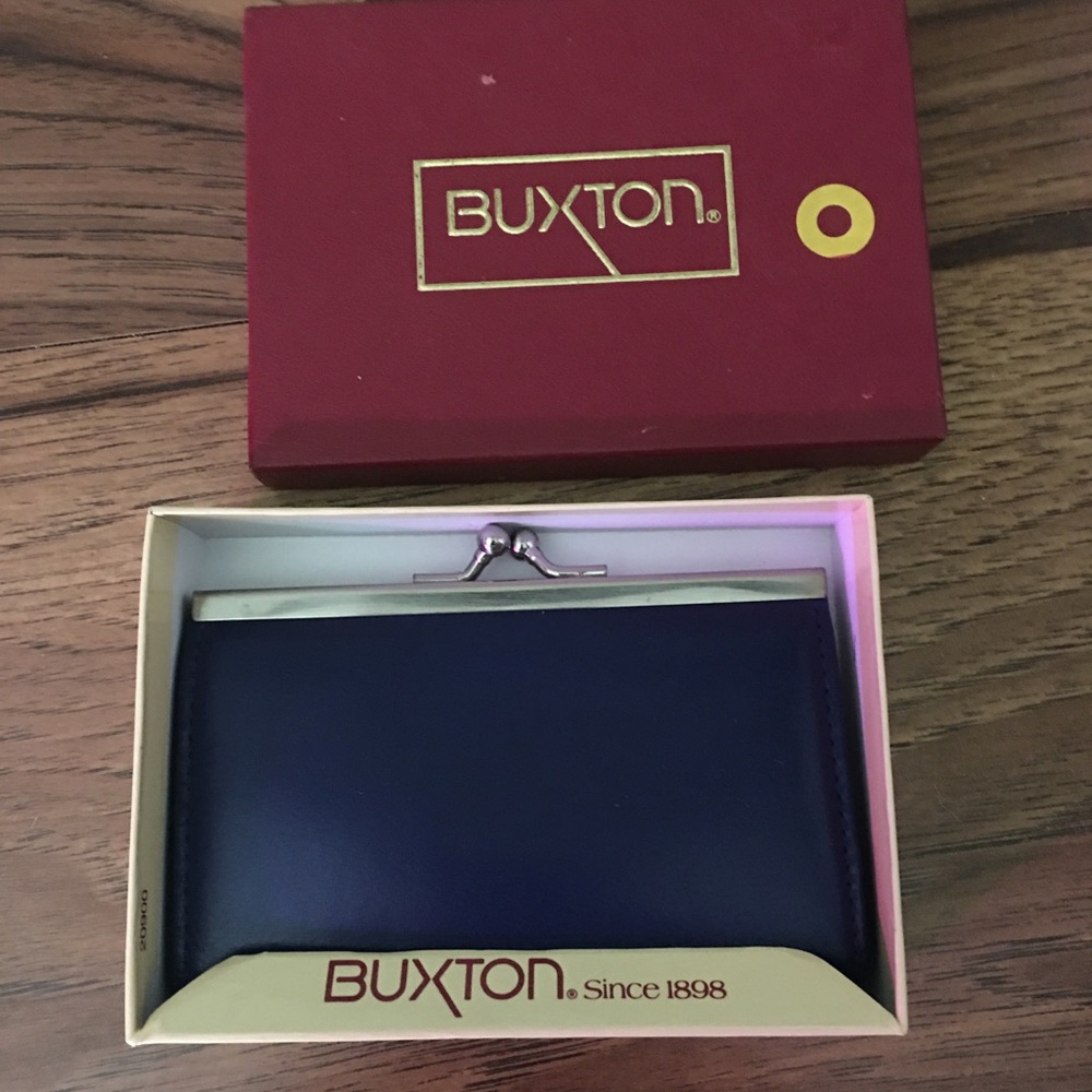 Buxton coin and card purse